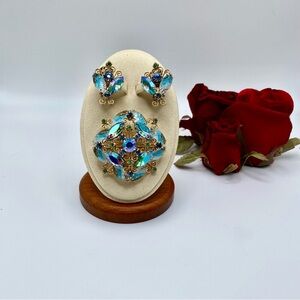 Juliana D&E Demi Parure Brooch Earrings Blue Crackled Ice AB Dainty Scroll Work